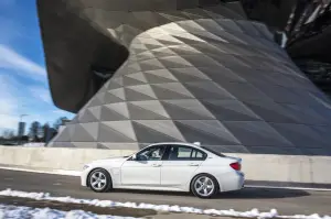 BMW 330e - nuova galleria
