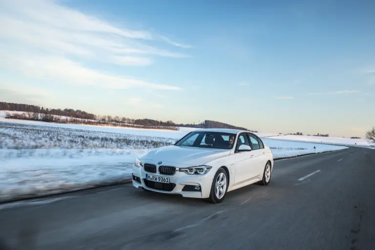 BMW 330e - nuova galleria - 21