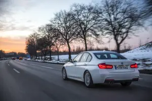 BMW 330e - nuova galleria - 23