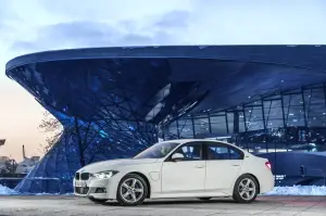 BMW 330e - nuova galleria - 30