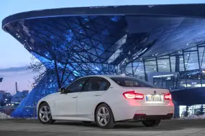 BMW 330e - nuova galleria - 31