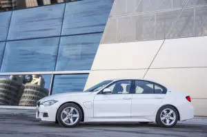 BMW 330e - nuova galleria - 34
