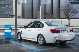 BMW 330e - nuova galleria - 73