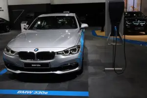 BMW 330e - Salone di Detroit 2016 - 1