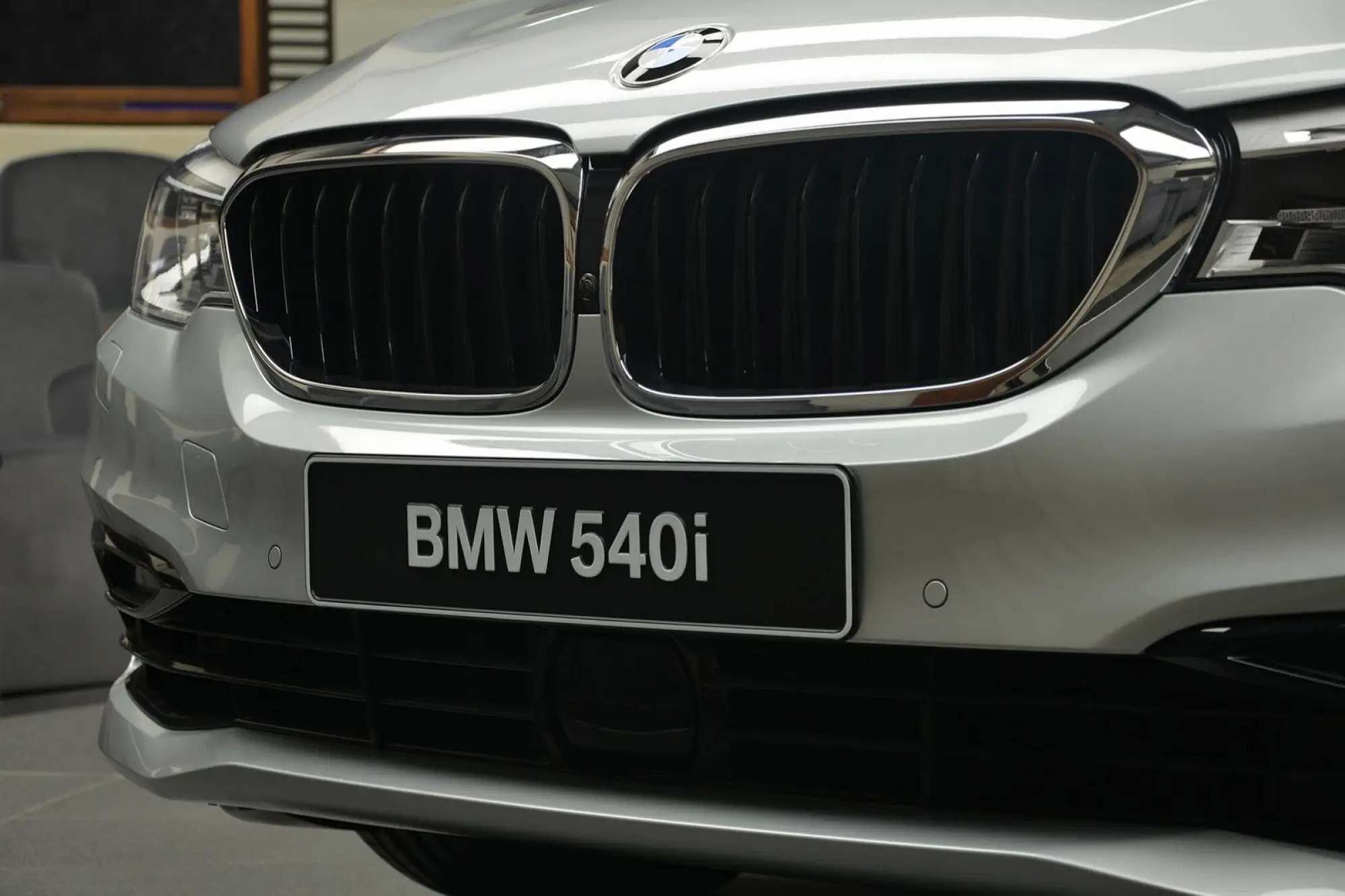 BMW 540i Sport Line - 8
