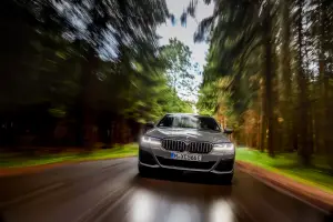 BMW 545e xDrive - 41