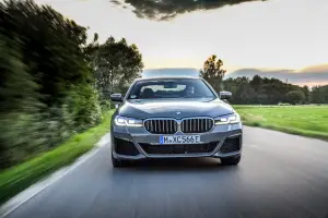 BMW 545e xDrive - 39