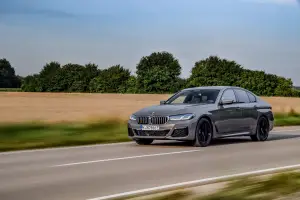 BMW 545e xDrive - 35