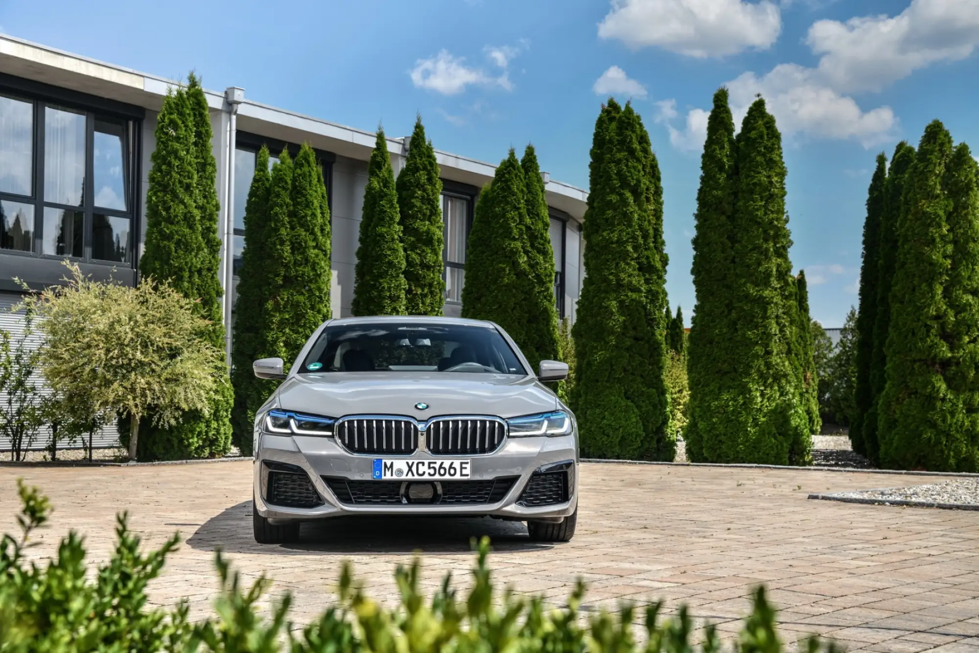 BMW 545e xDrive - 49