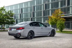 BMW 545e xDrive - 56