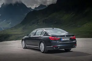 BMW 740e iPerformance 2016