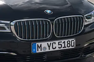 BMW 740e iPerformance 2016 - 16