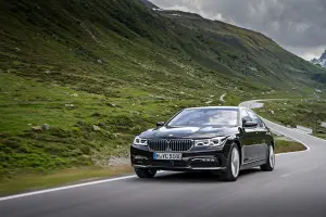 BMW 740e iPerformance 2016