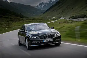 BMW 740e iPerformance 2016