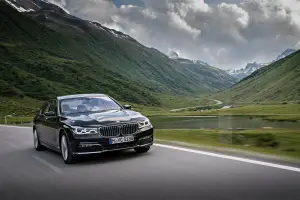 BMW 740e iPerformance 2016