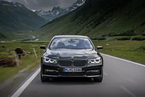 BMW 740e iPerformance 2016