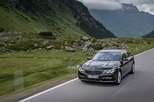 BMW 740e iPerformance 2016 - 31