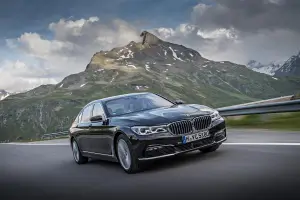 BMW 740e iPerformance 2016