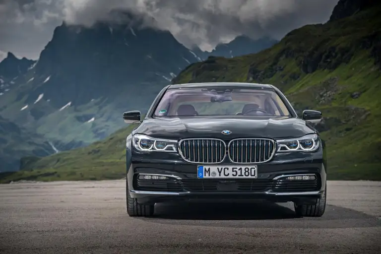 BMW 740e iPerformance 2016 - 7