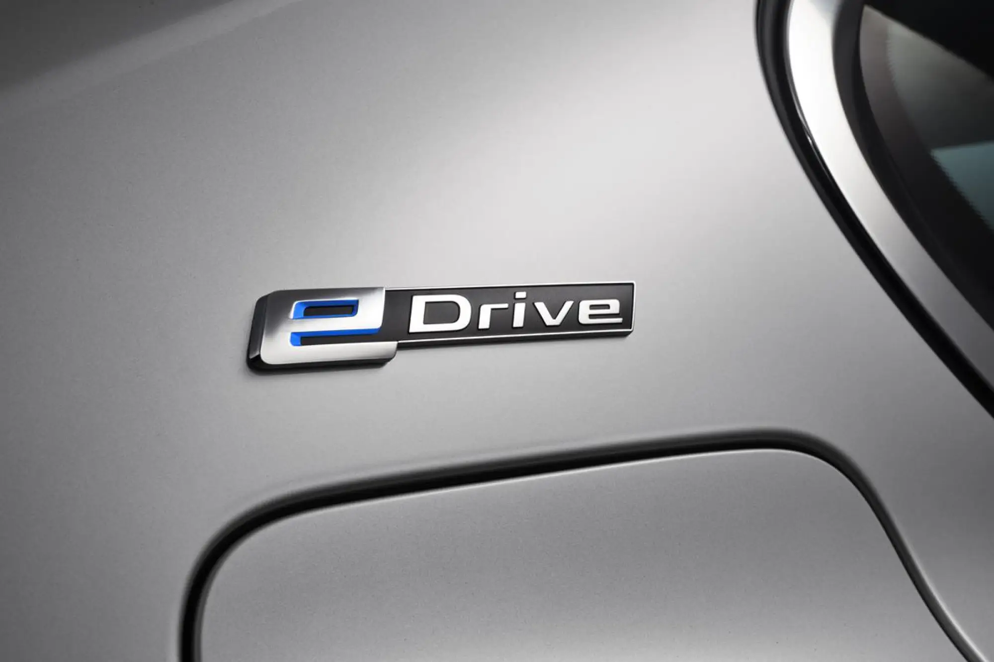 BMW 740e iPerformance - 12