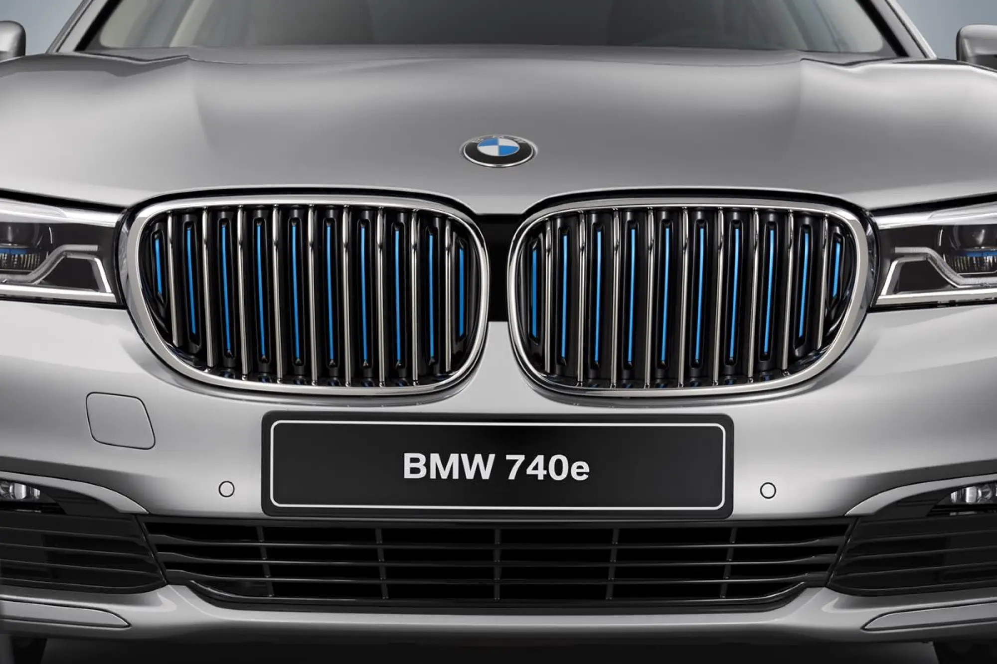 BMW 740e iPerformance - 14
