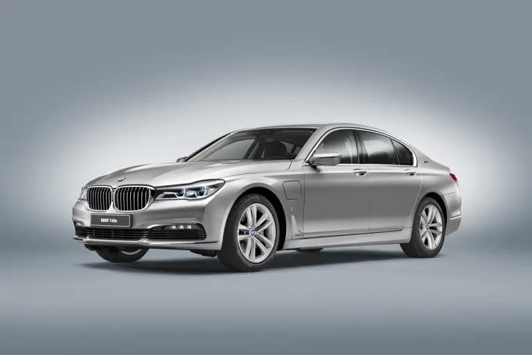 BMW 740e iPerformance - 2