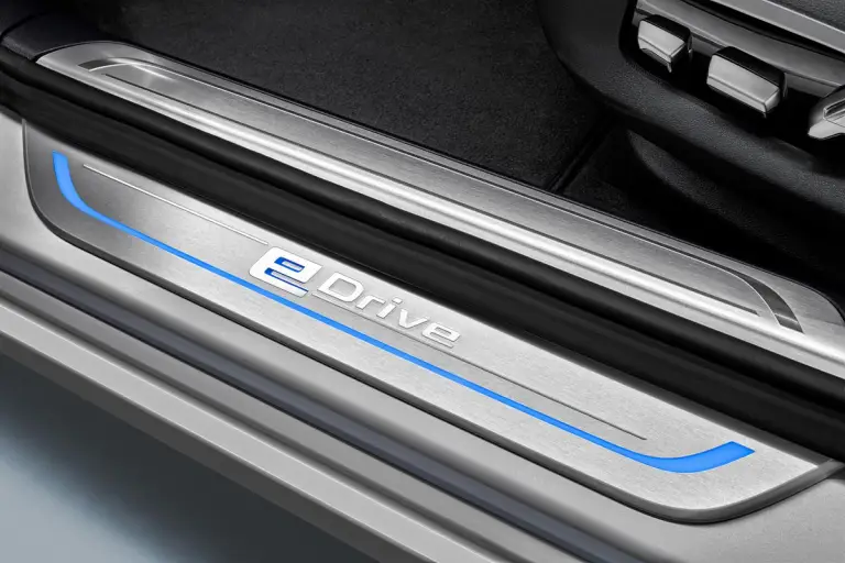 BMW 740e iPerformance - 7
