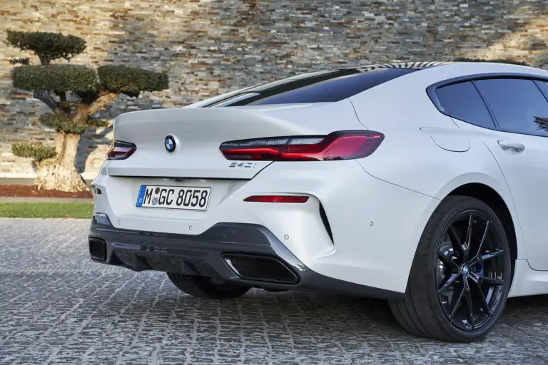 BMW 840i Gran Coupe - 128