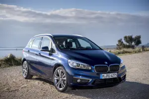 BMW Active Tourer 220d xDrive e BMW Active Tourer 225i xDrive 