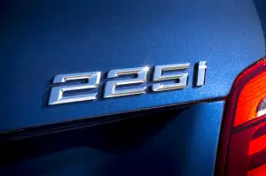 BMW Active Tourer 220d xDrive e BMW Active Tourer 225i xDrive 