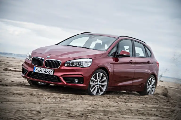 BMW Active Tourer 220d xDrive e BMW Active Tourer 225i xDrive  - 21