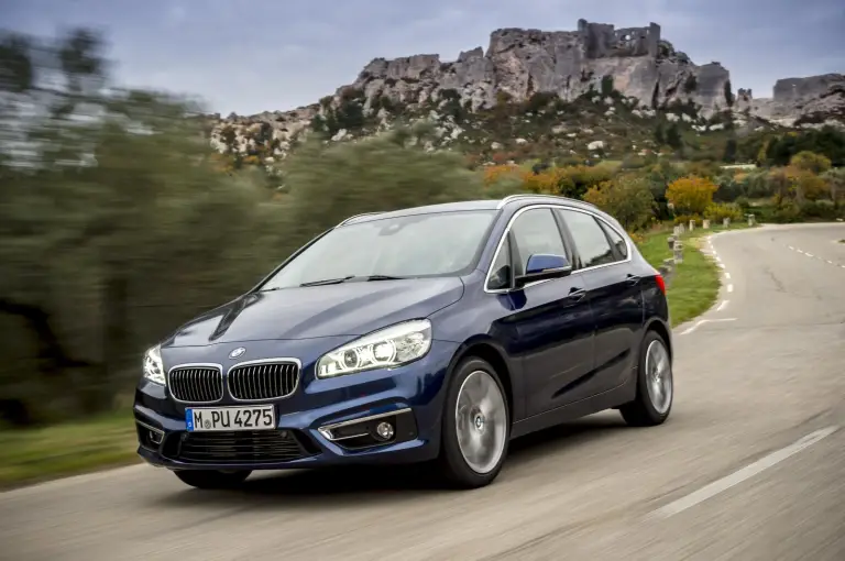 BMW Active Tourer 220d xDrive e BMW Active Tourer 225i xDrive  - 25