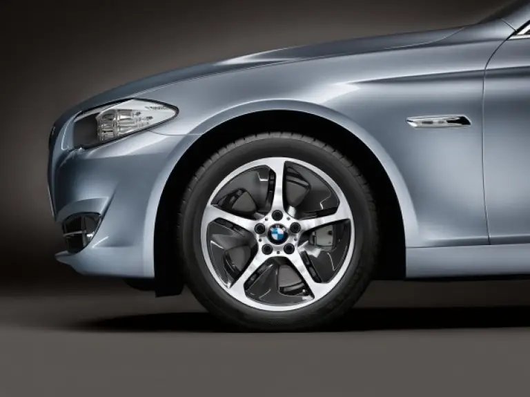 BMW ActiveHybrid 5 - 11