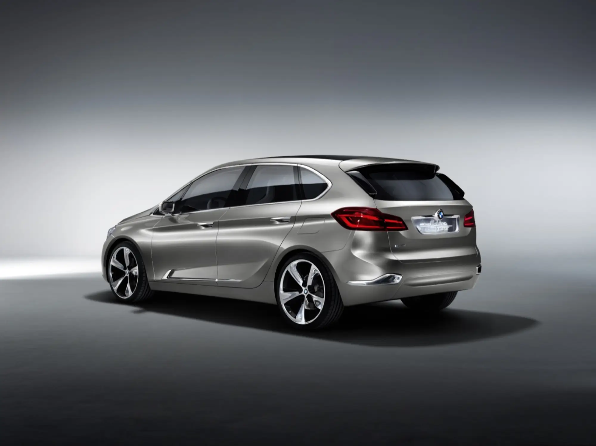 BMW Concept Active Tourer - Foto ufficiali - 2