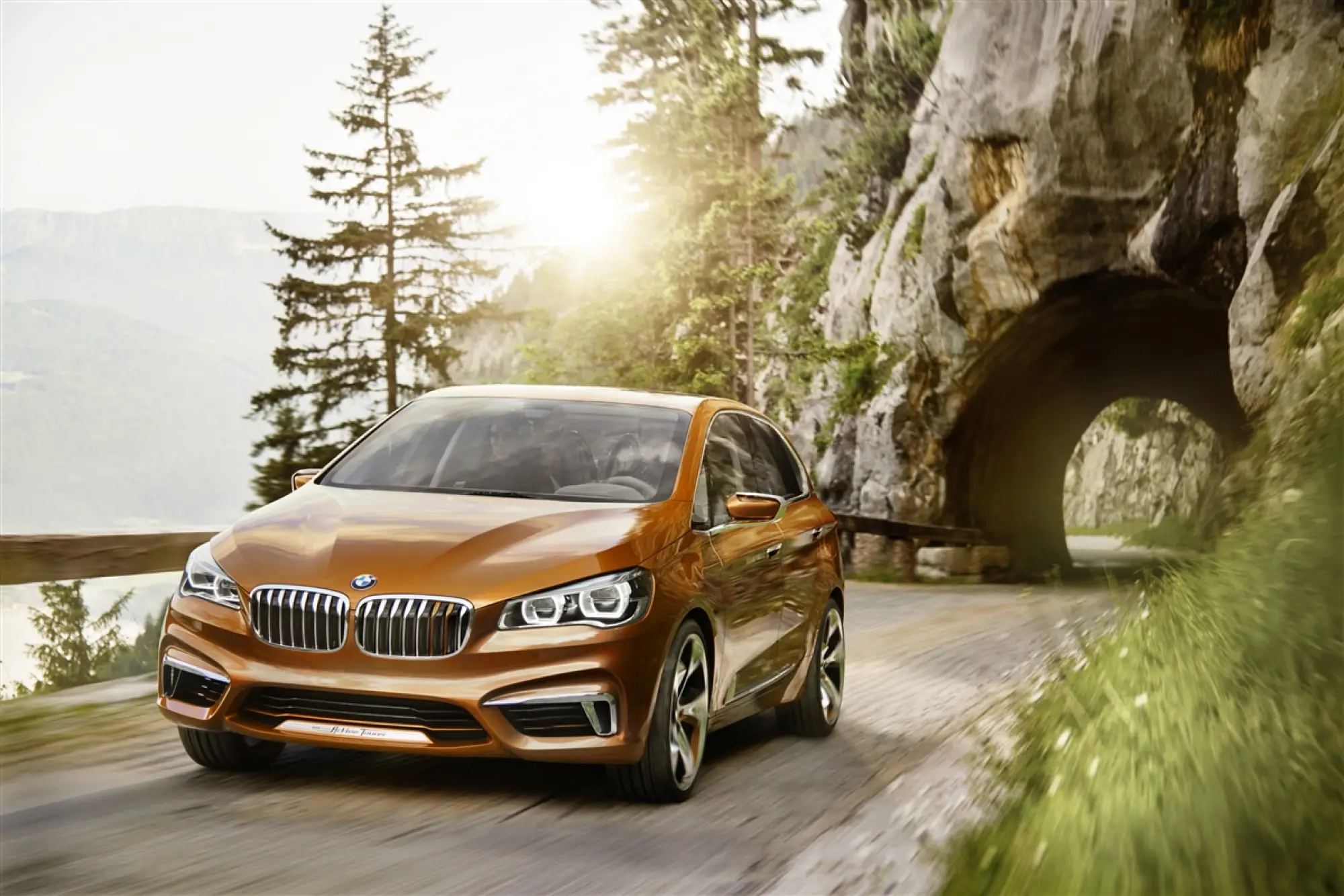 BMW Concept Active Tourer Outdoor - 24