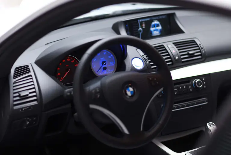 BMW Concept ActiveE - 9