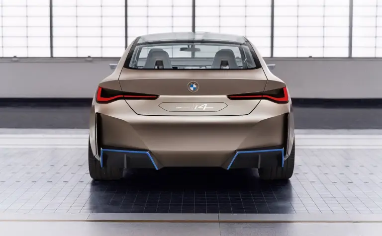 BMW Concept i4 - 4
