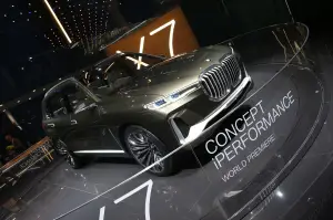 BMW Concept X7 iPerformance - Salone di Francoforte 2017