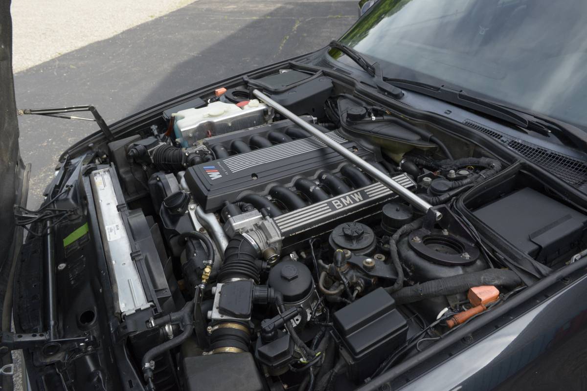 BMW E34 M5