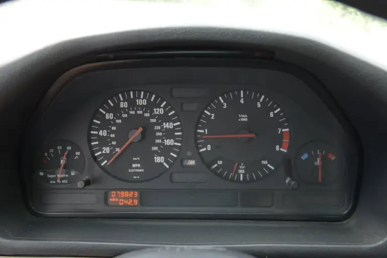 BMW E34 M5 - 14