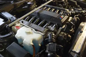 BMW E34 M5 - 16