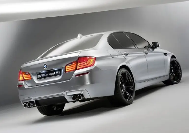 BMW F10 M5 2011 OFFICIAL PHOTOS - 8