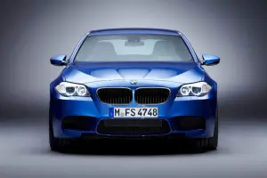 BMW F10 M5 2011 OFFICIAL PHOTOS