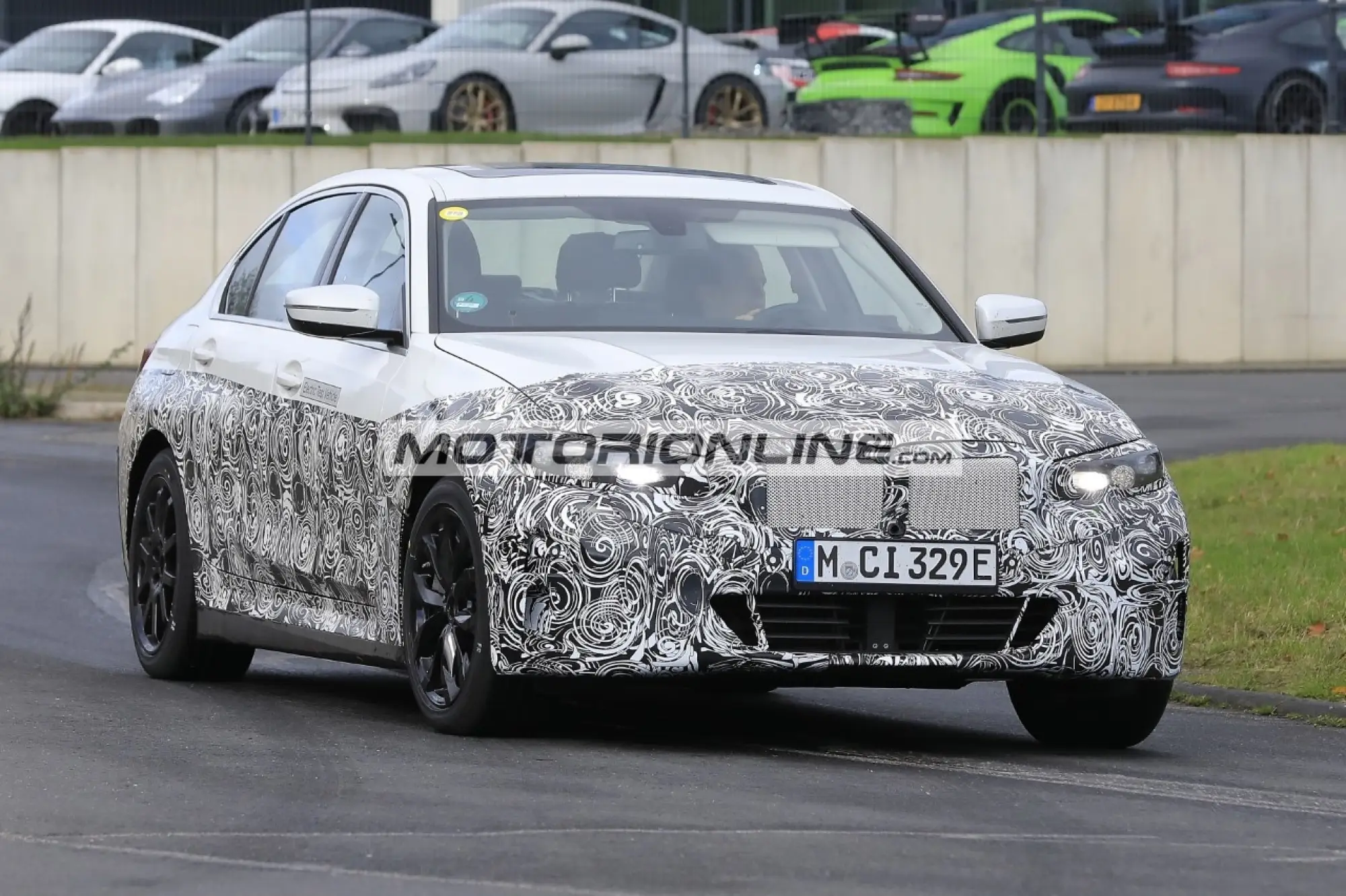 BMW i3 - Foto spia 3-11-2020 - 2