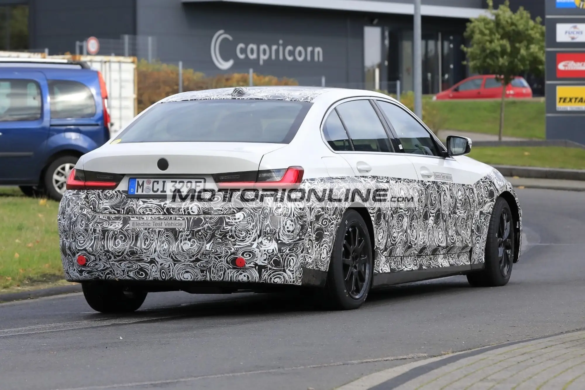 BMW i3 - Foto spia 3-11-2020 - 9