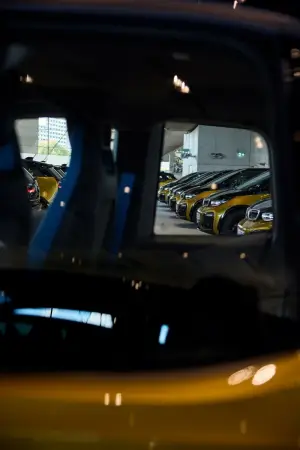 BMW i3 Galvanic Gold - Foto