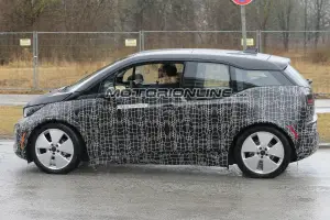 BMW i3 restyling foto spia 20 Febbraio 2017 - 3