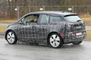 BMW i3 restyling foto spia 20 Febbraio 2017 - 4