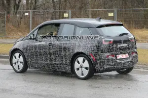 BMW i3 restyling foto spia 20 Febbraio 2017 - 5