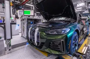 BMW i4 produzione - Foto - 4